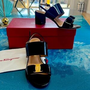 Salvatore Ferragamo shoes 7 NEW
